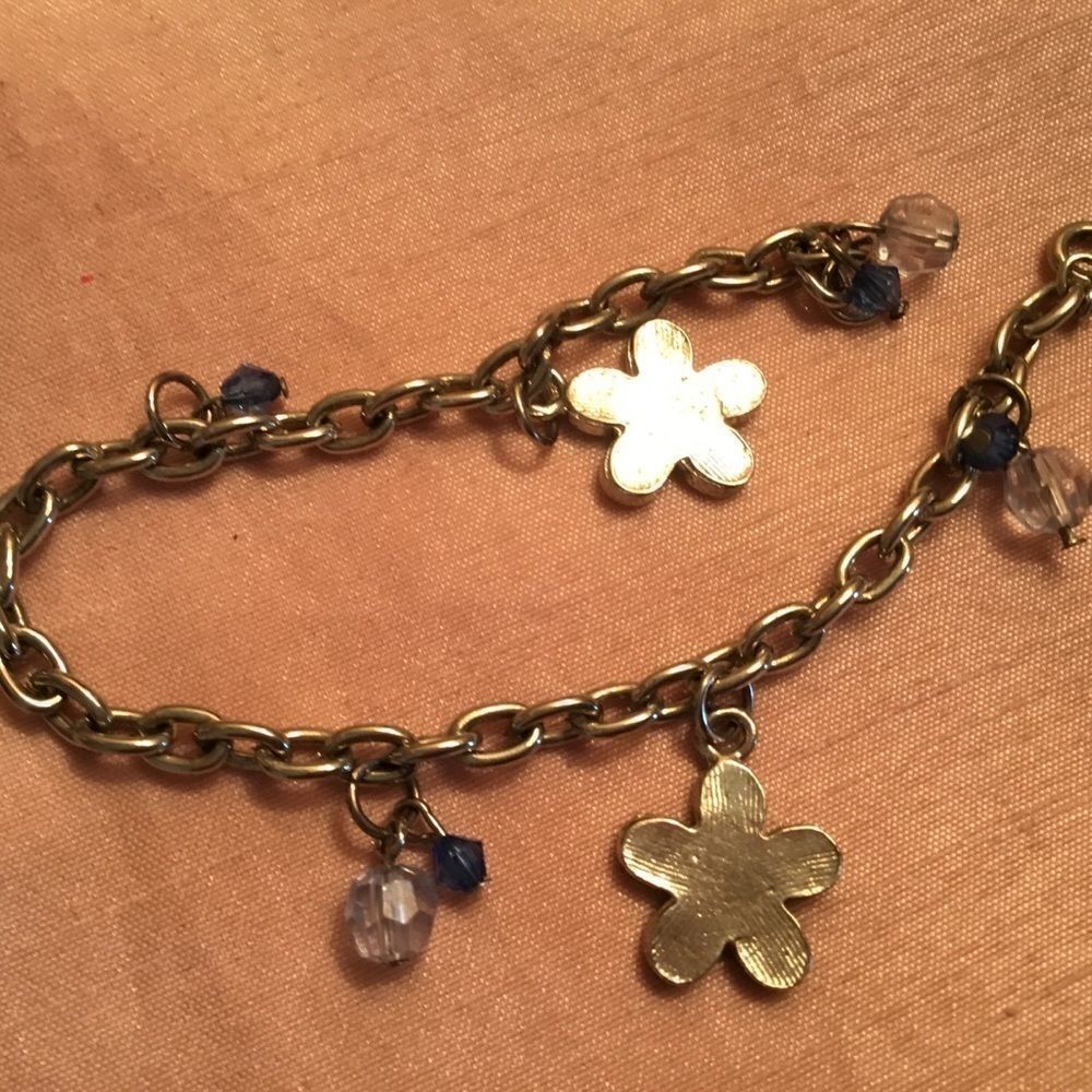 Silvertone Blue Daisy Bracelet - Picture 3 of 4